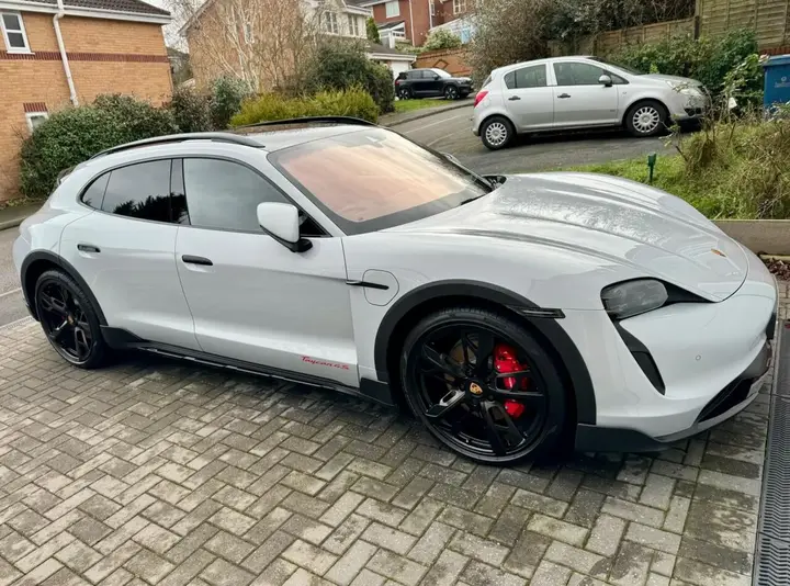 Porsche Taycan