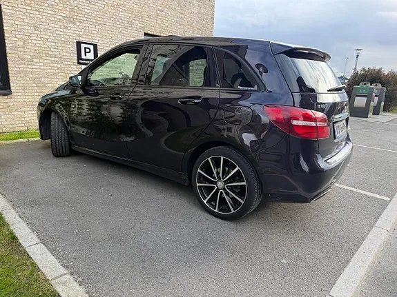 Mercedes-Benz B180 2015 photo 4