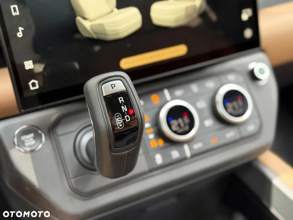 Land Rover Defender 2026 photo 5