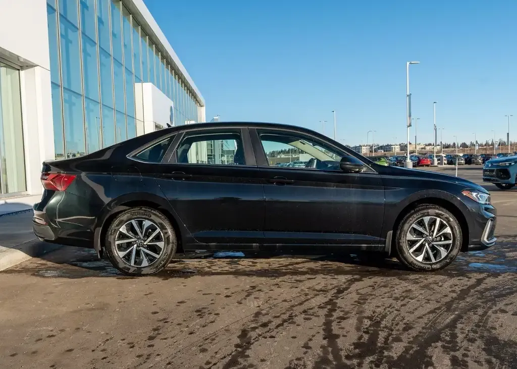 Volkswagen Jetta 2026 photo 4