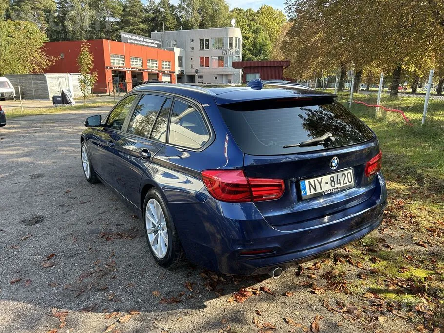 BMW 318 2019 photo 3