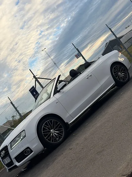 Audi A5 2011 photo 2