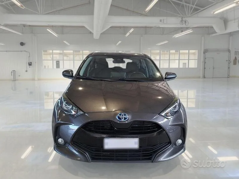 Toyota Yaris 2021 photo 2