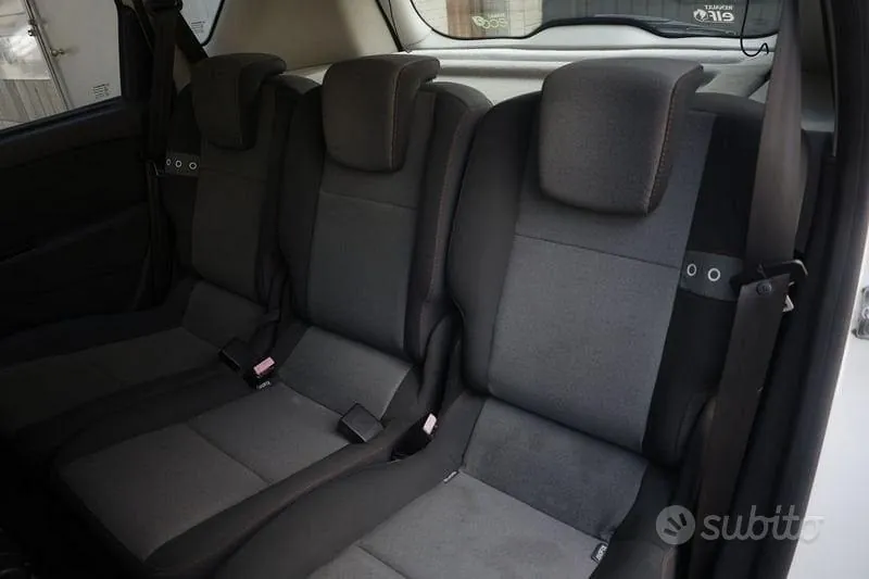 Renault Scenic 2013 photo 3