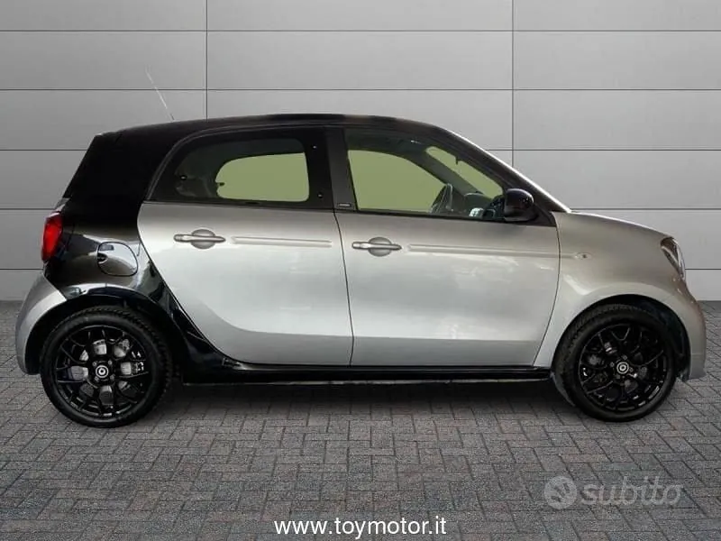 Smart Forfour 2019 photo 5