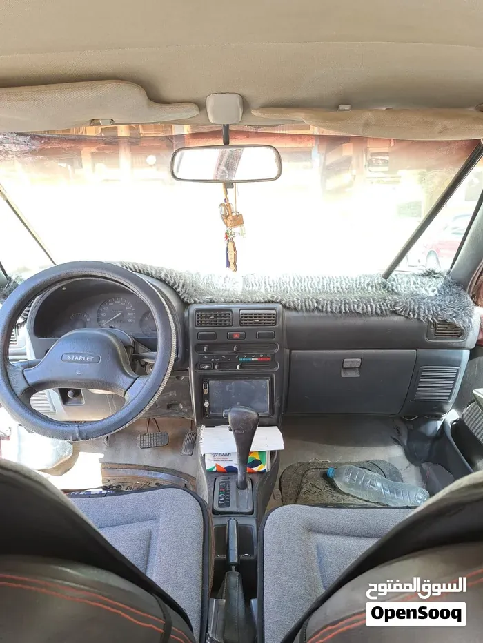 Toyota Starlet 1990 photo 3