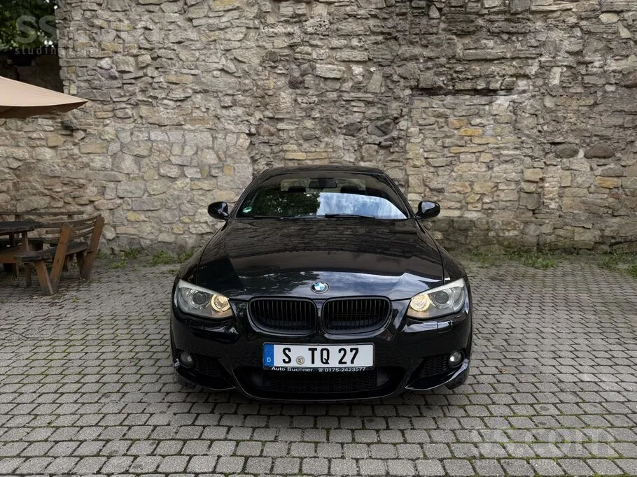 BMW 320 2010 photo 2