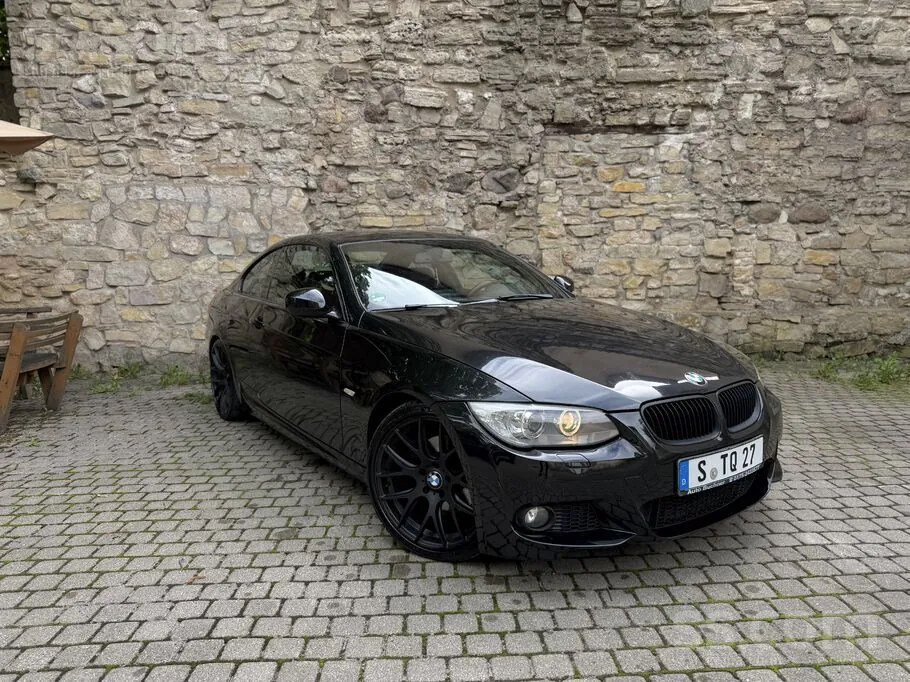 BMW 320 2010 photo 3