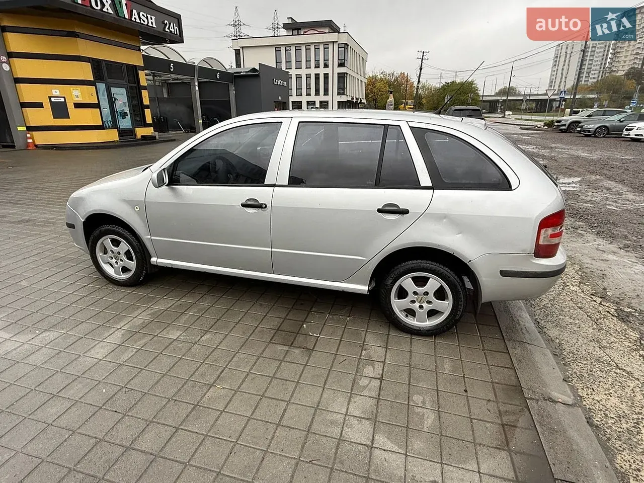 Skoda Fabia 2006 photo 3