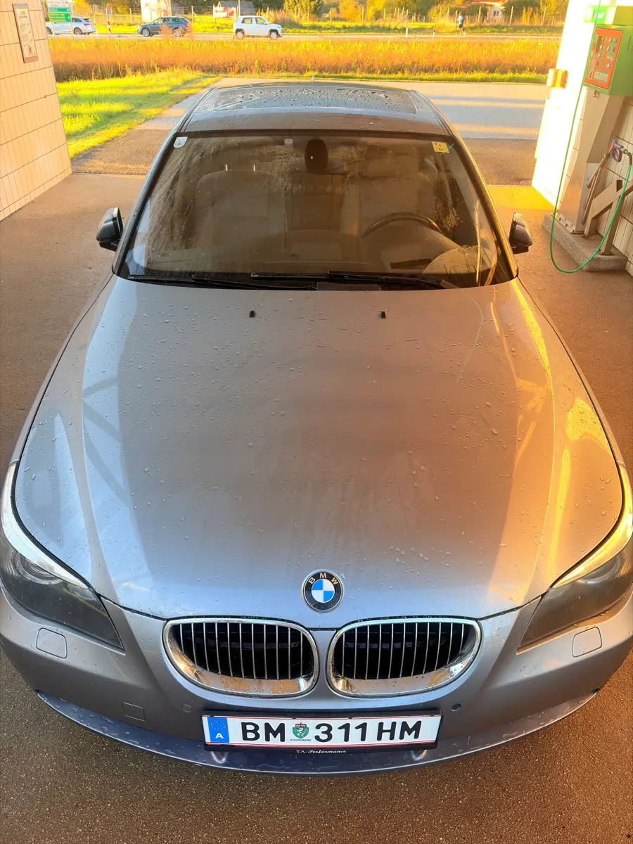 BMW 5 Series 2005 photo 2