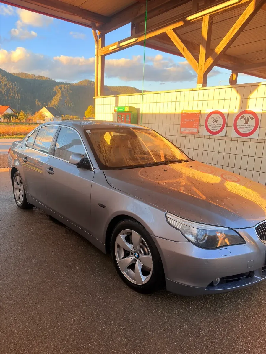 BMW 5 Series 2005 photo 3