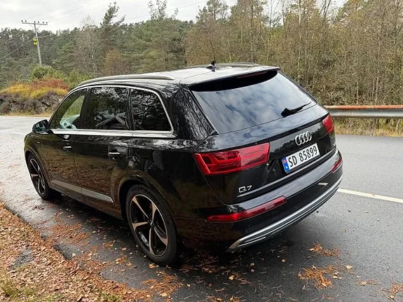 Audi Q7 2018 photo 4
