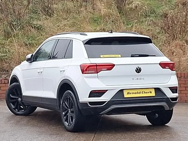 Volkswagen T-Roc 2020 photo 2