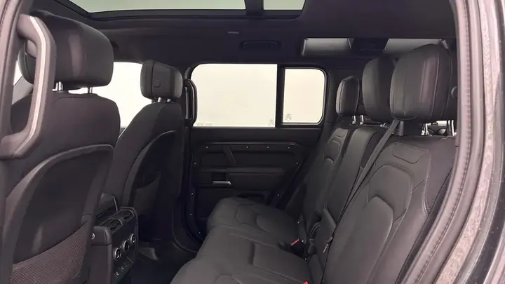 Land Rover Defender 110 2024 photo 4