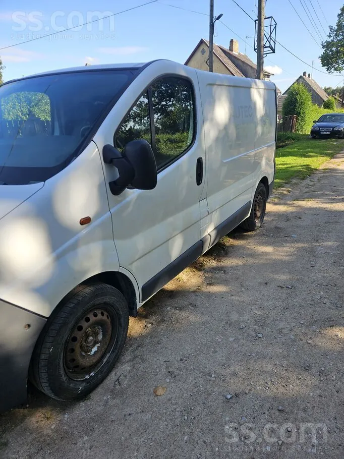 Renault Trafic 2006 photo 2