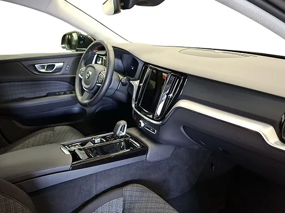 Volvo V60 2024 photo 4