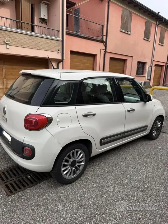 Fiat 500L 2015 photo 2