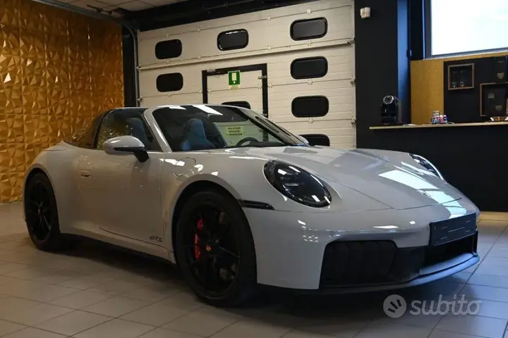 Porsche 911 2026 photo 2