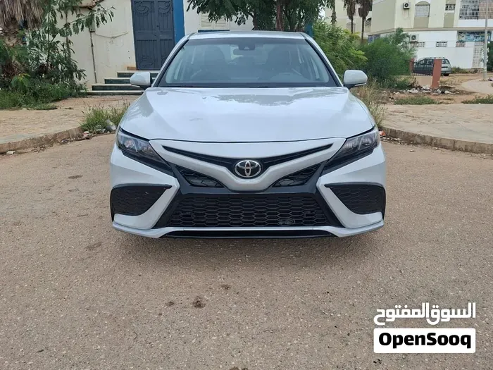 Toyota Camry 2023 photo 2