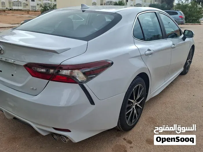 Toyota Camry 2023 photo 4