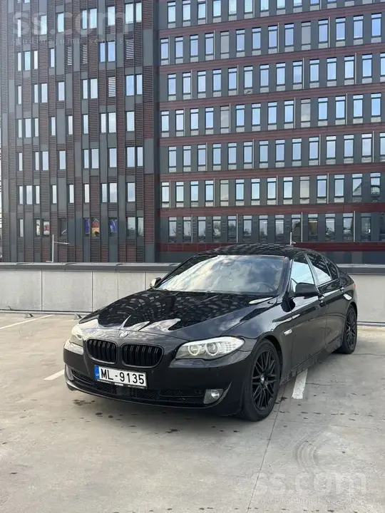 BMW 530D 2011 photo 2