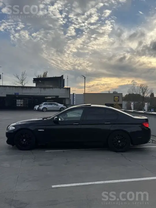 BMW 530D 2011 photo 4