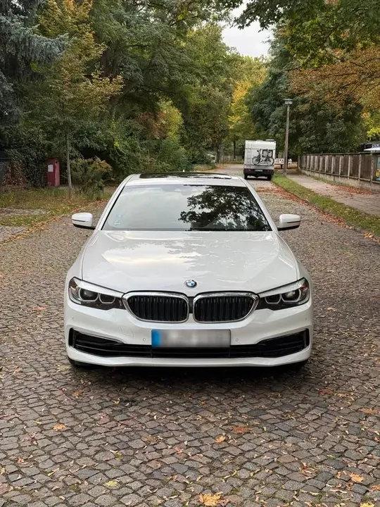 BMW 530E