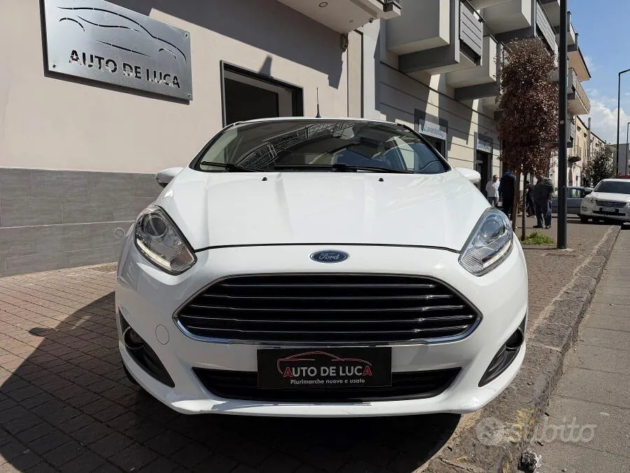 Ford Fiesta 2018 photo 2