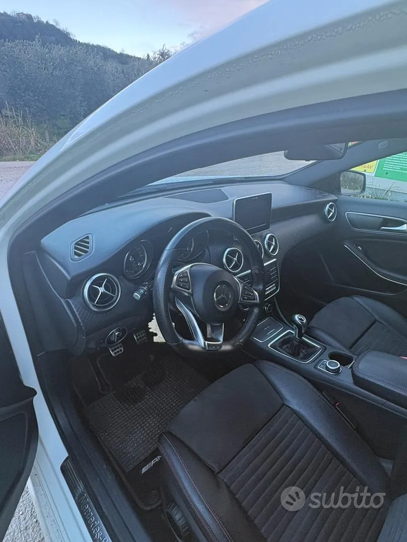 Mercedes-Benz A 2016 photo 5