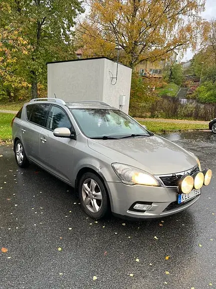 Kia Ceed 2010 photo 3