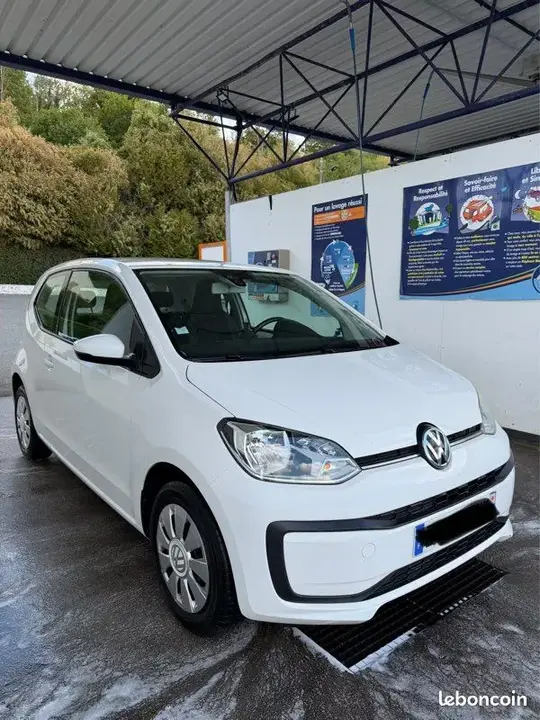 Volkswagen Up 2018 photo 2