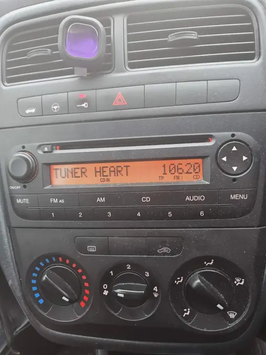 Fiat Grande Punto 2009 photo 4
