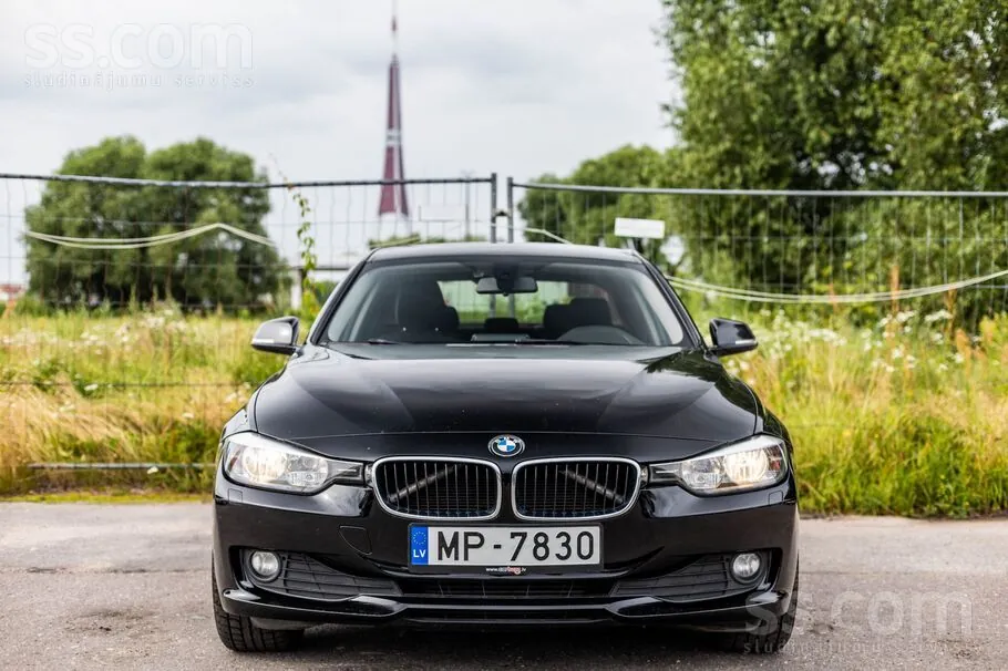 BMW 316D 2013 photo 3