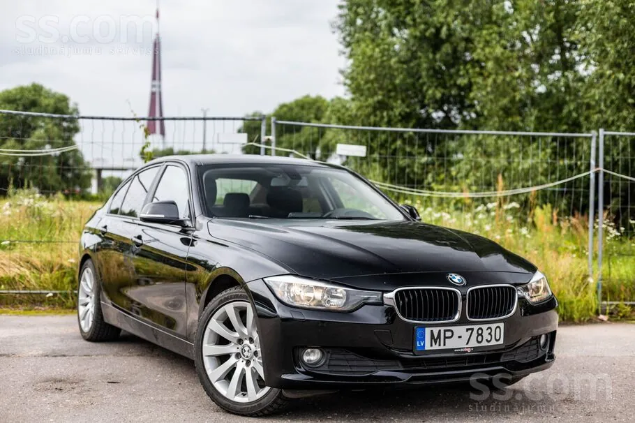 BMW 316D 2013 photo 2