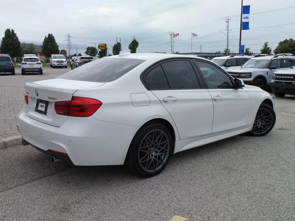 BMW 3 Series 2018 photo 5