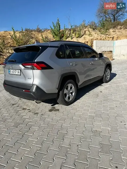 Toyota Rav4 2021 photo 3
