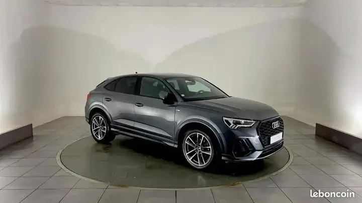 Audi Q3 2021 photo 3