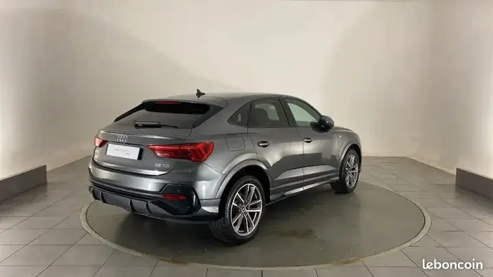 Audi Q3 2021 photo 5