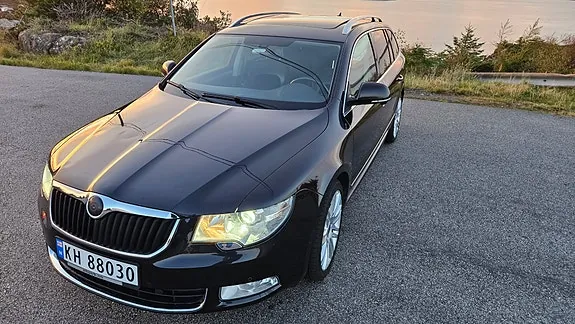 Skoda Superb 2013 photo 4