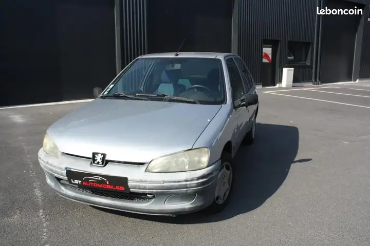Peugeot 106 2000 photo 3