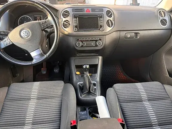 Volkswagen Tiguan 2010 photo 3