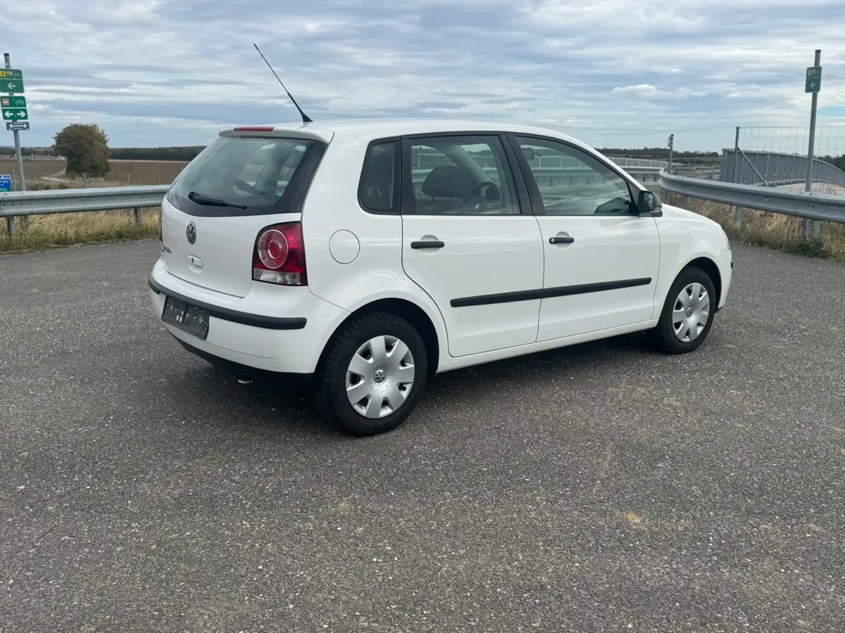 Volkswagen Polo 2008 photo 3