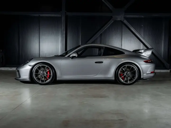 Porsche 911 2018 photo 2