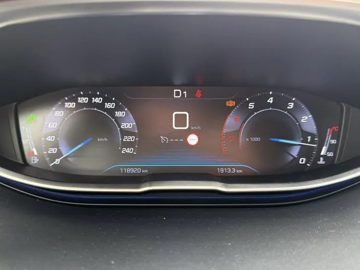 Peugeot 3008 2018 photo 3