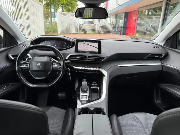Peugeot 3008 2018 photo 2
