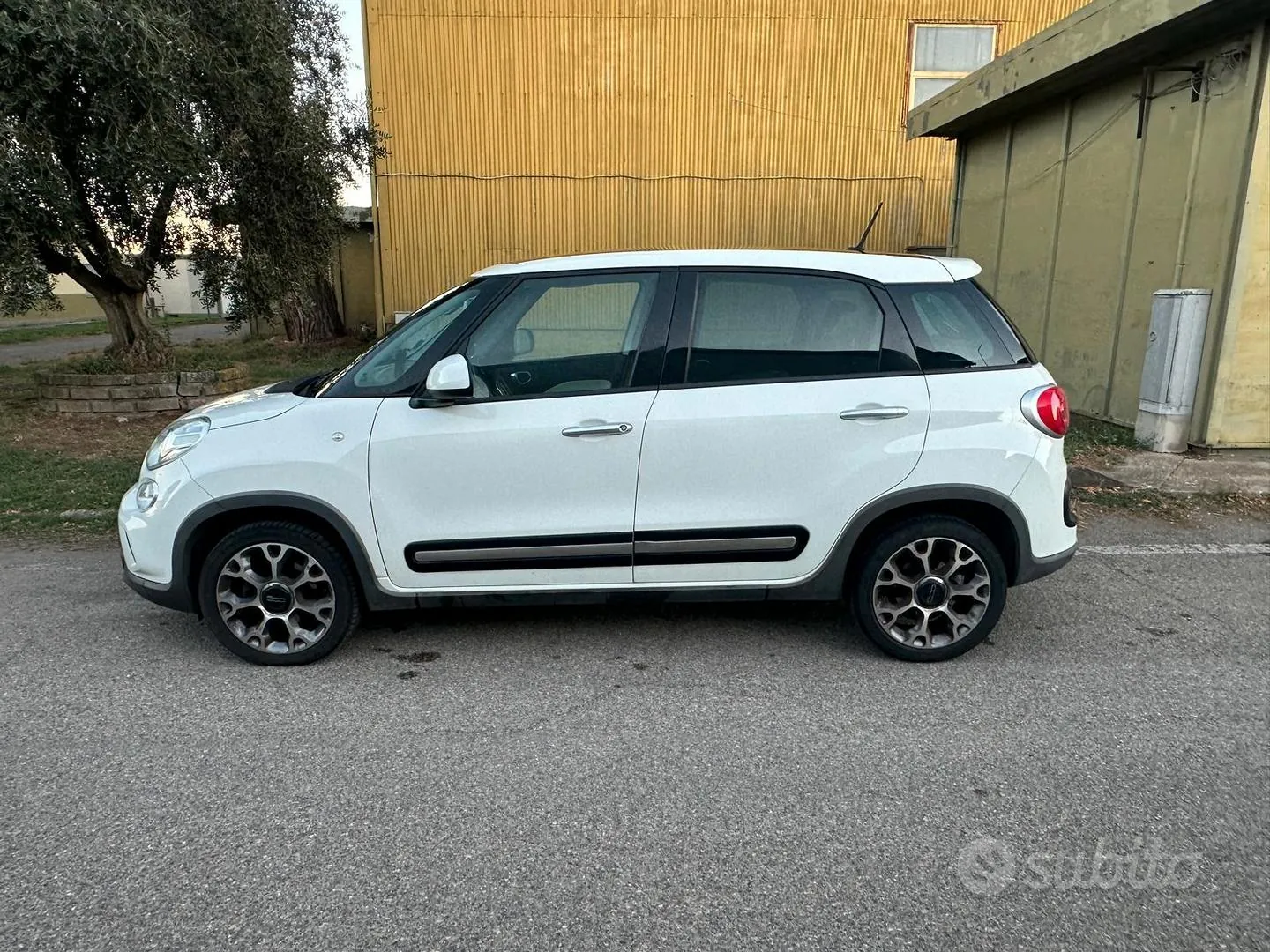 Fiat 500L 2016 photo 2