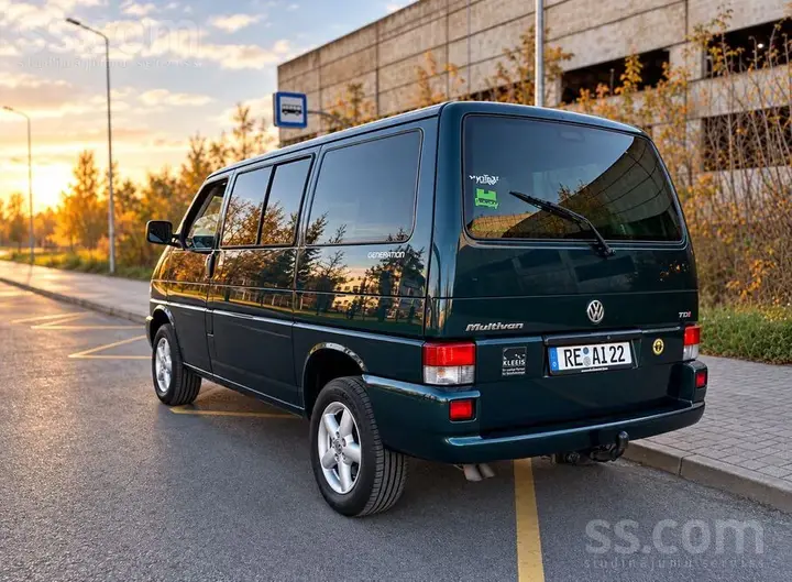 Volkswagen Multivan 2000 photo 2