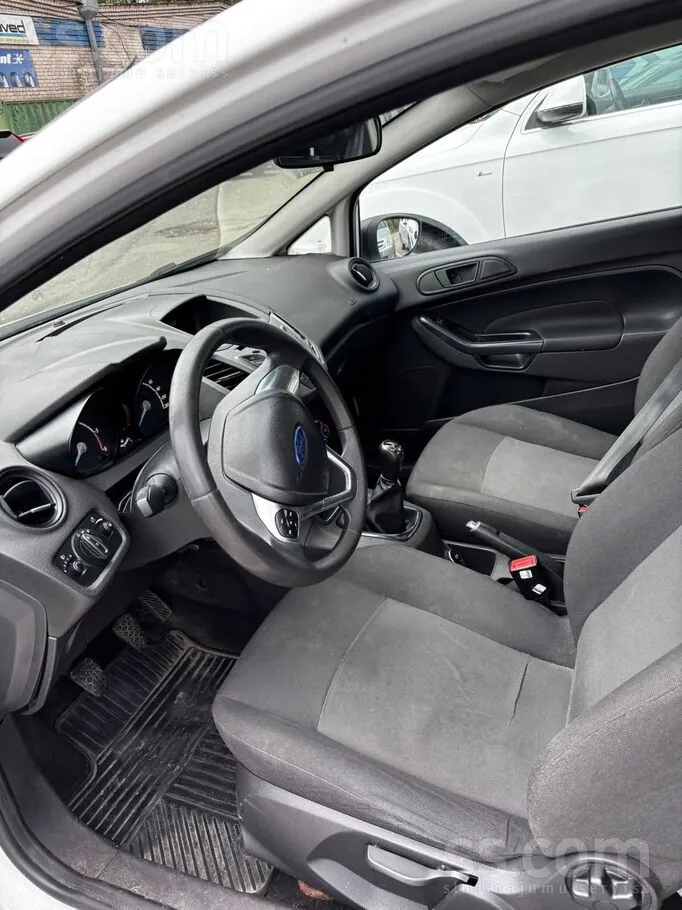 Ford Fiesta 2014 photo 5