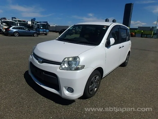 Toyota Sienta 2014 photo 2
