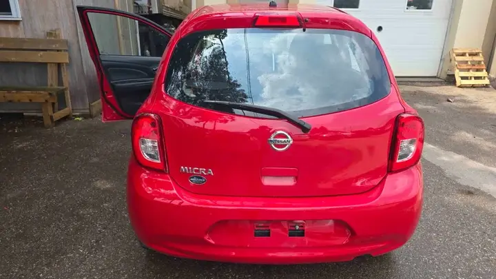 Nissan Micra 2017 photo 4